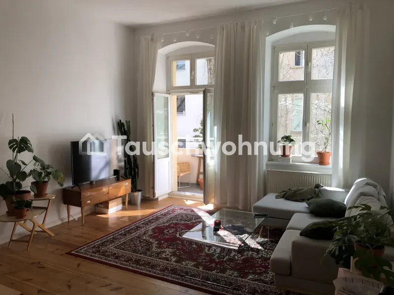 Tauschwohnung: 2-Zimmer Altbau (Balkon) am Volkspark Fhain, suchen 3 Zimmer — photo 1